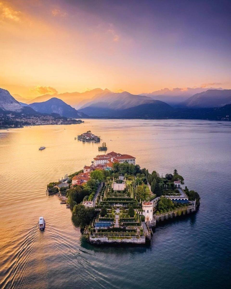 Lily Lake Maggiore ลาเวโน ภายนอก รูปภาพ