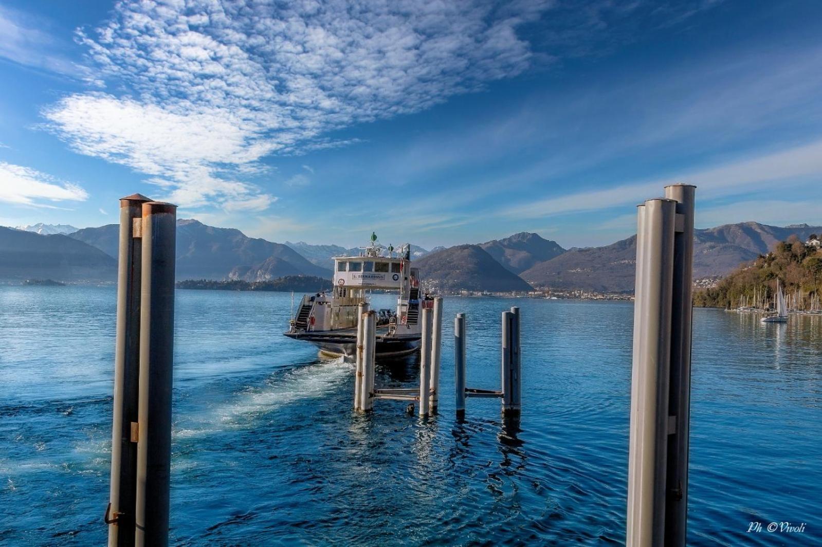 Lily Lake Maggiore ลาเวโน ภายนอก รูปภาพ