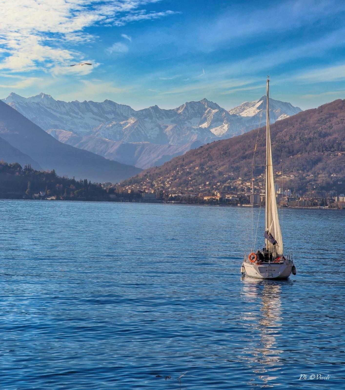 Lily Lake Maggiore ลาเวโน ภายนอก รูปภาพ